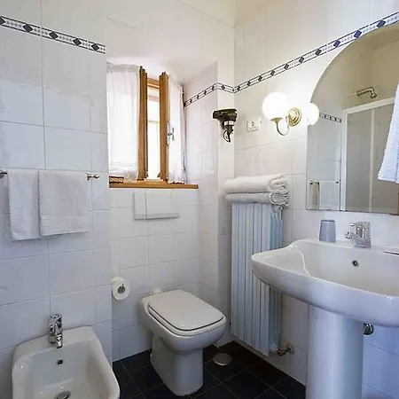 Cristina Hotel 3*