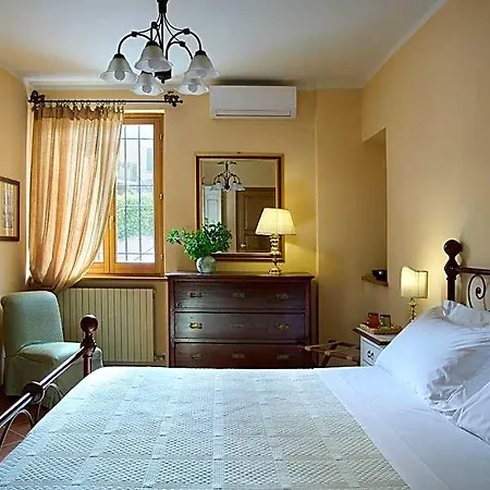 Cristina Hotel